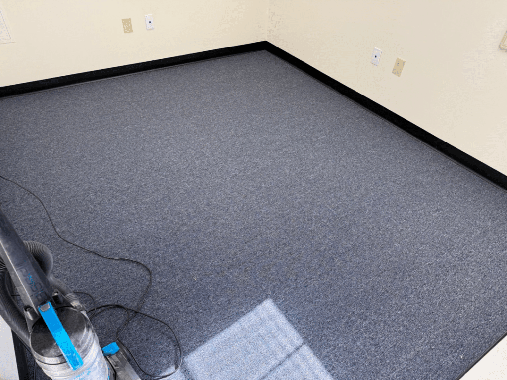 Clean, stain-free carpet after deep cleaning